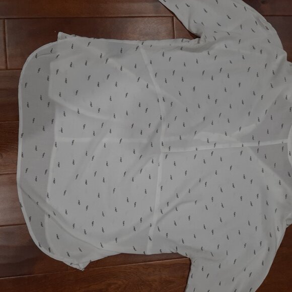 Fox motif boutique button up blouse made in Montreal - Picture 7 of 9